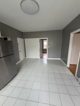 $2,600 | 5 Washington Square, Unit 2, Gloucester, MA 01930