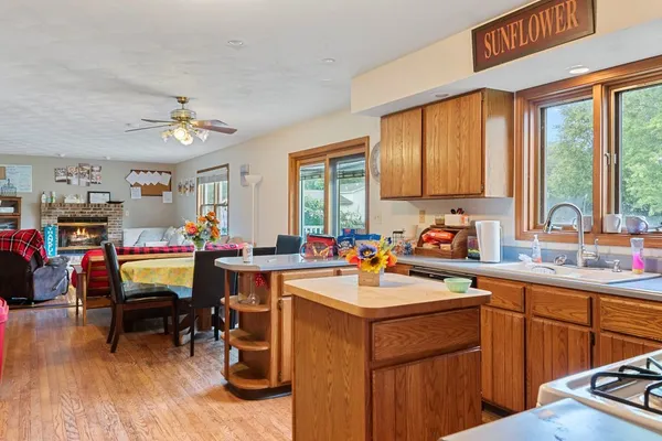 a view of a kitchen and dining room