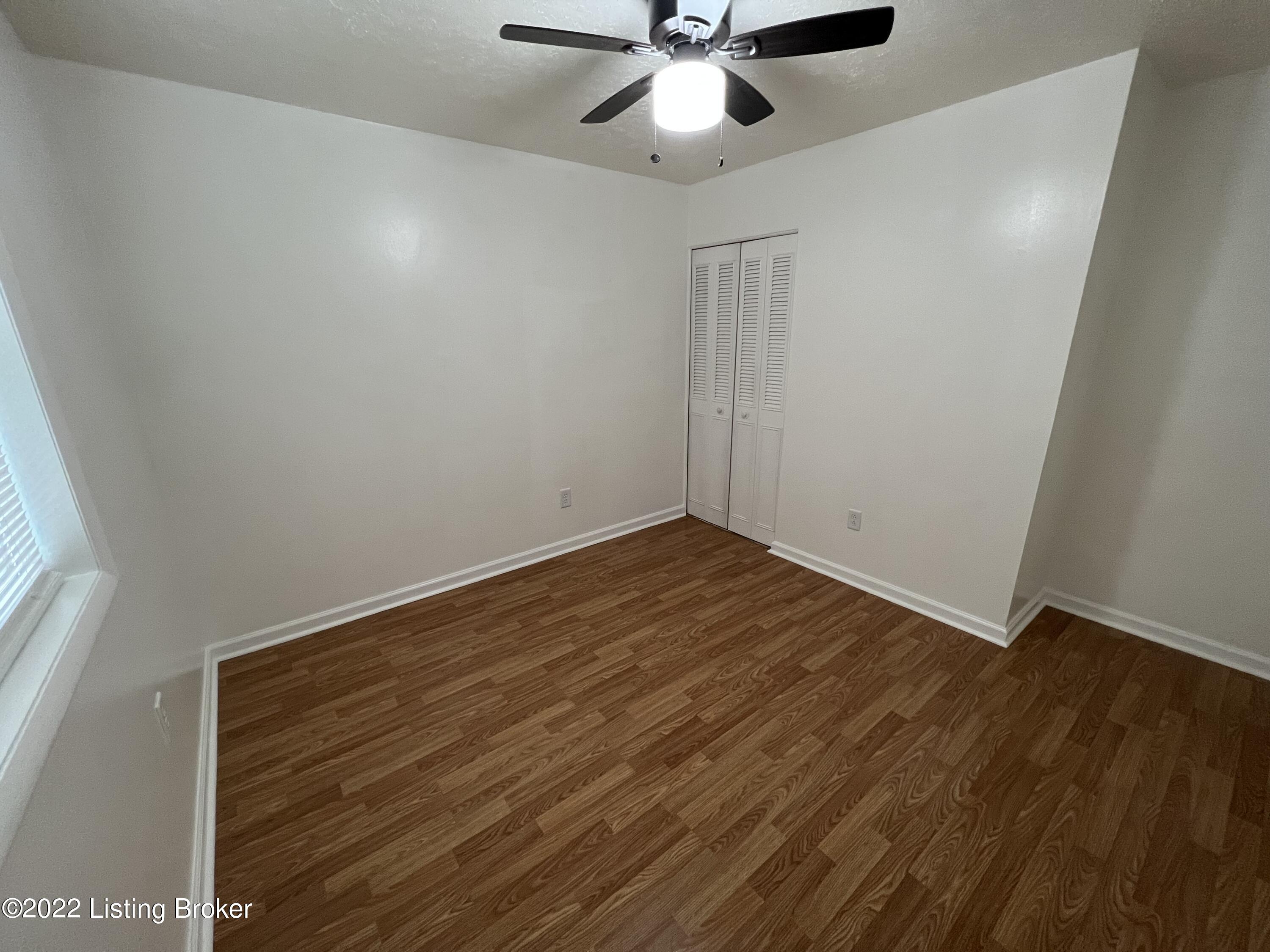 242 Dale Road Louisville, KY 40229 - Photo 20 of 45 IMG_1951