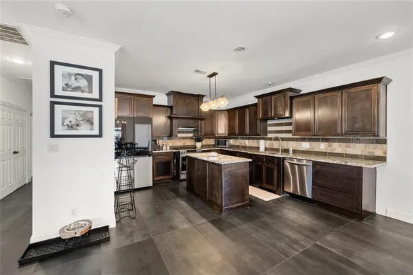 $3,150 | 3108 Olive Place, Fort Worth, TX 76116