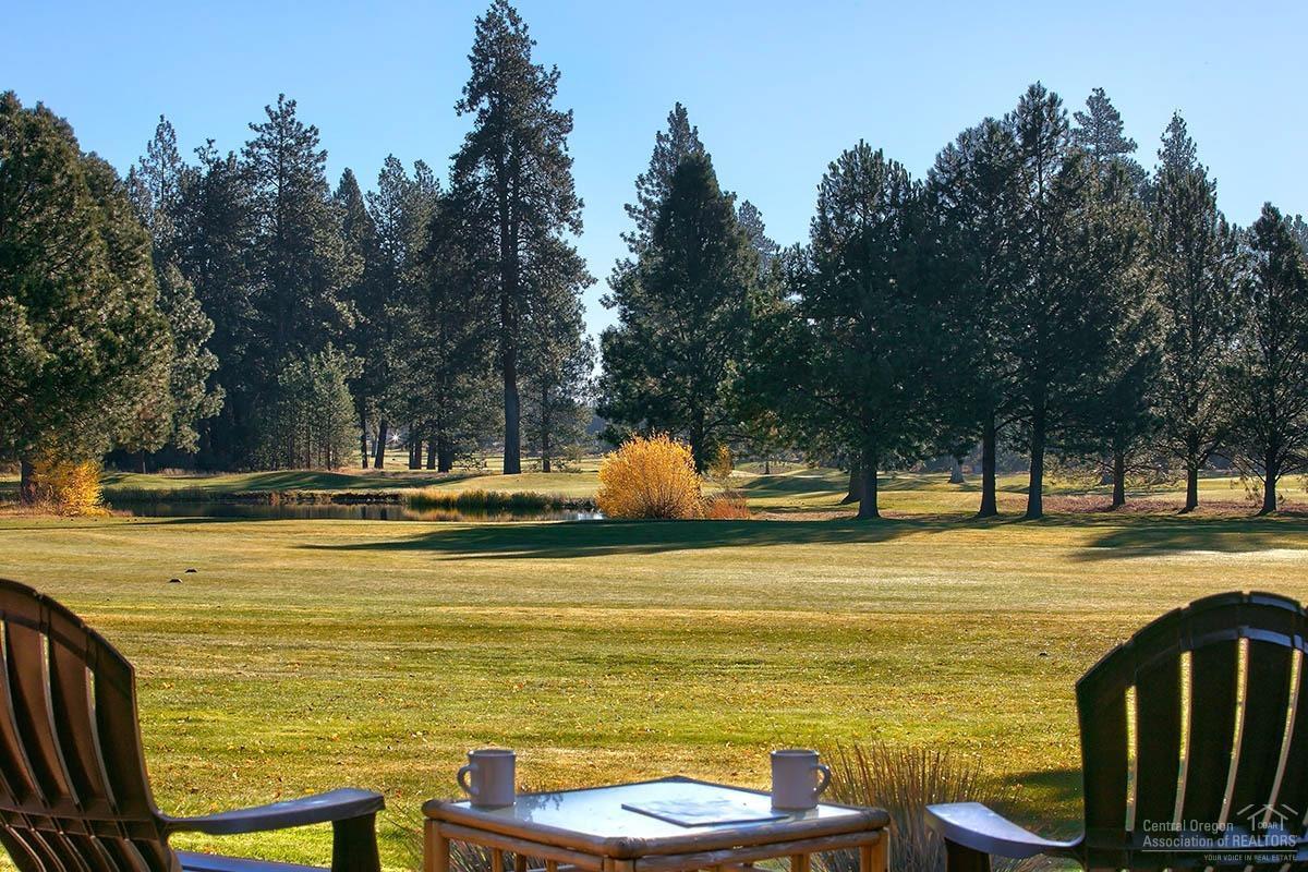 61062 Parrell Road Bend, OR 97702 - Photo 2 of 25 Your back yard.