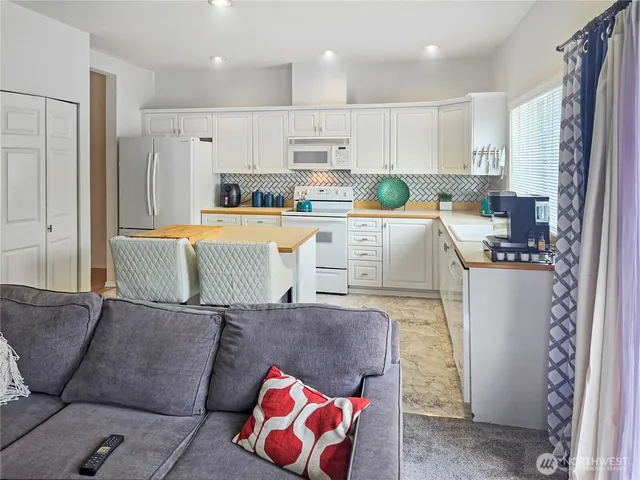 $519,500 | 503 South 47th Street, Unit 11F, Renton, WA 98055