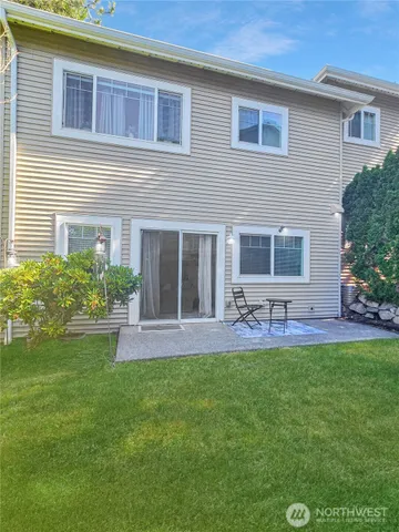 $519,500 | 503 South 47th Street, Unit 11F, Renton, WA 98055