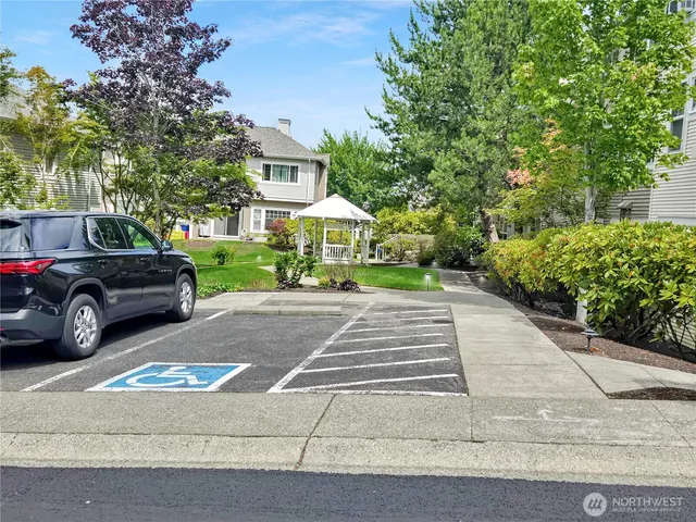 $519,500 | 503 South 47th Street, Unit 11F, Renton, WA 98055