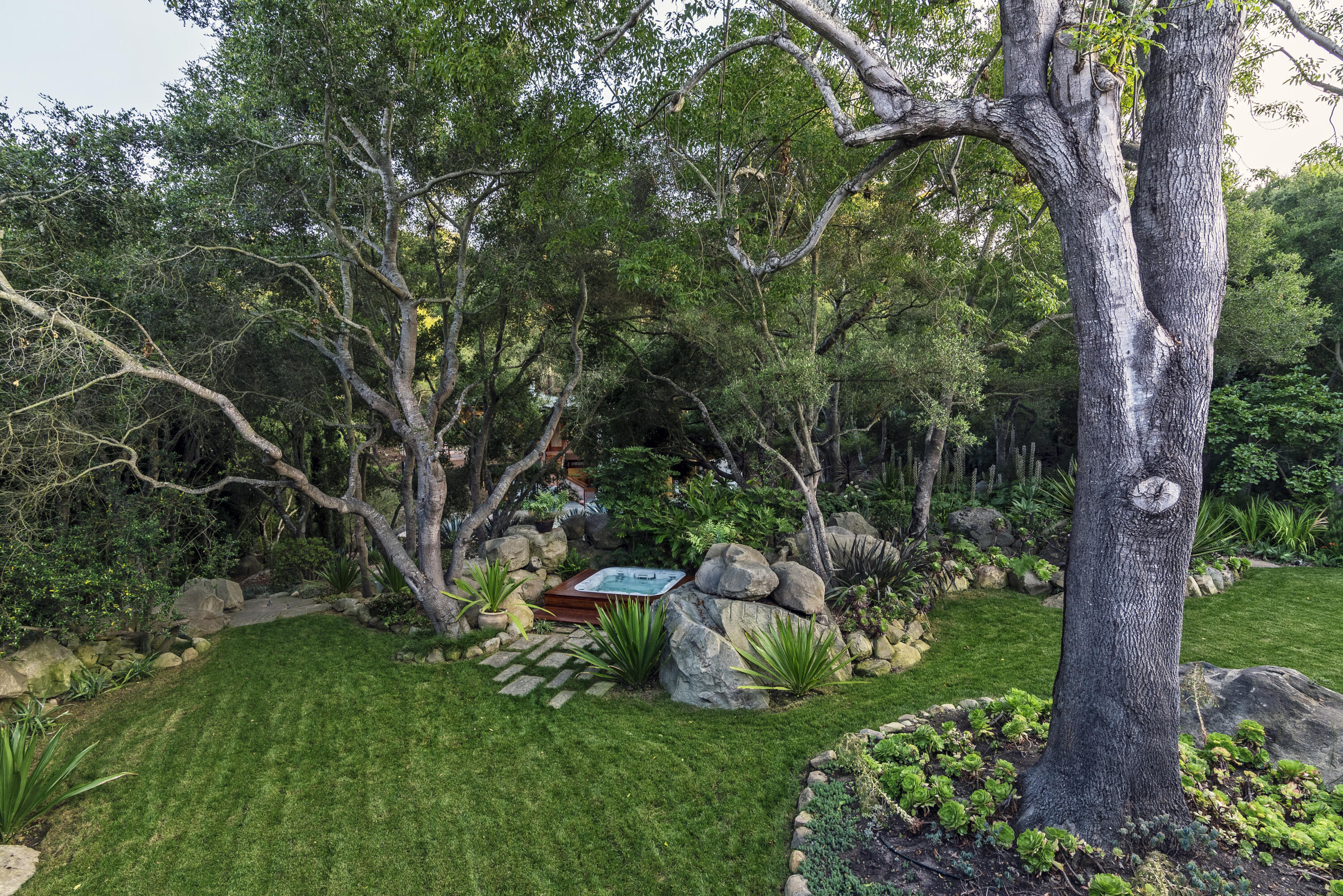 2815 East Valley Road Santa Barbara, CA 93108 - Photo 18 of 31 Upper Deck View