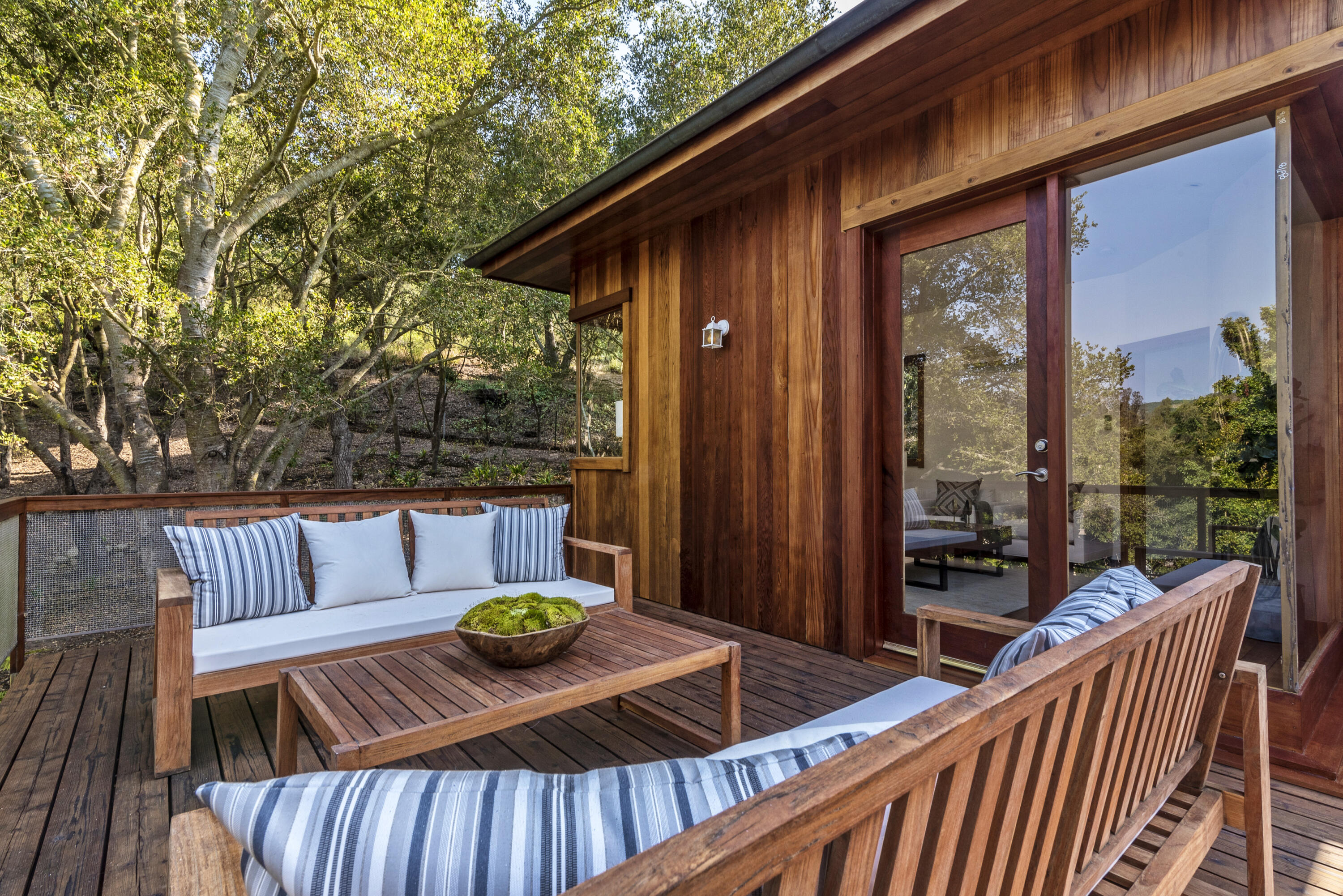 2815 East Valley Road Santa Barbara, CA 93108 - Photo 22 of 31 Guest House Deck