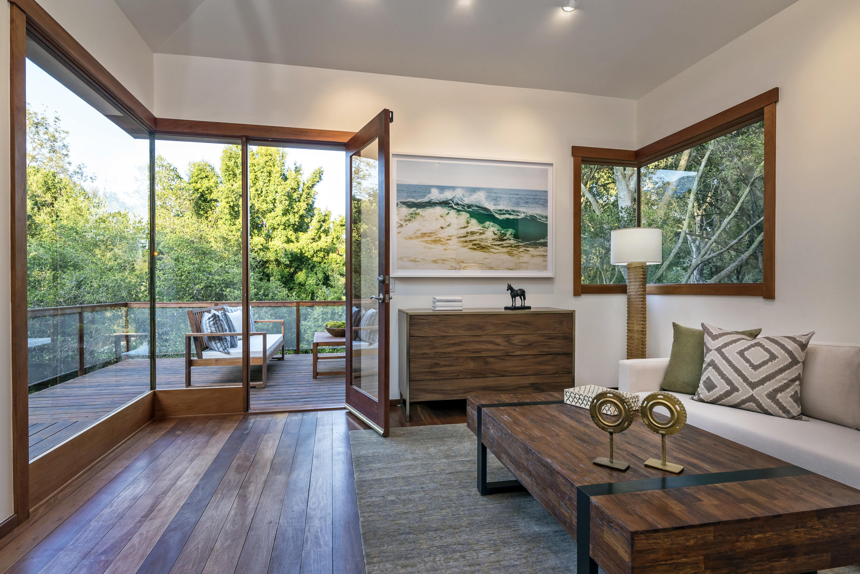 2815 East Valley Road Santa Barbara, CA 93108 - Photo 23 of 31 Guest House Living Room