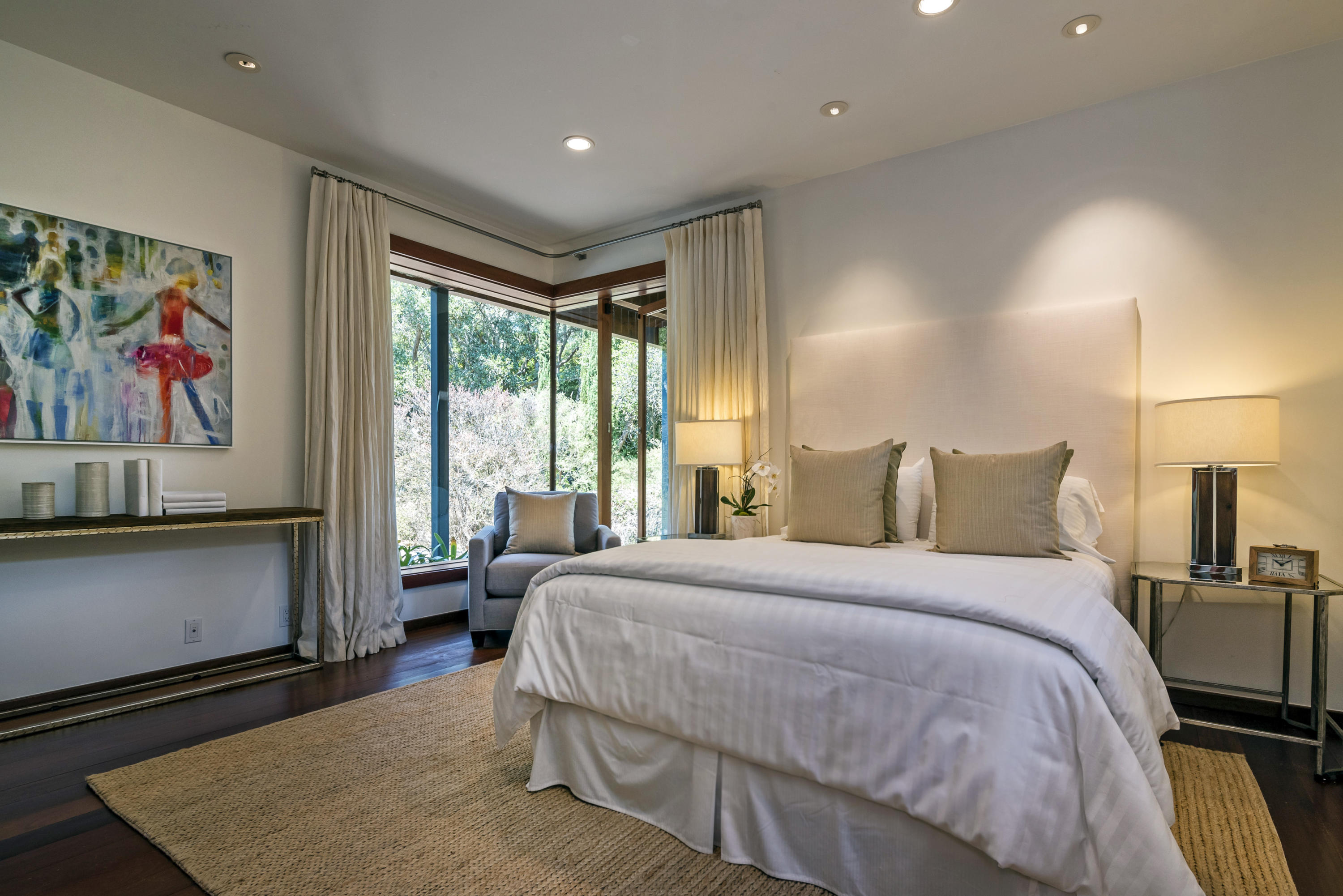 2815 East Valley Road Santa Barbara, CA 93108 - Photo 28 of 31 Guest House Bedroom