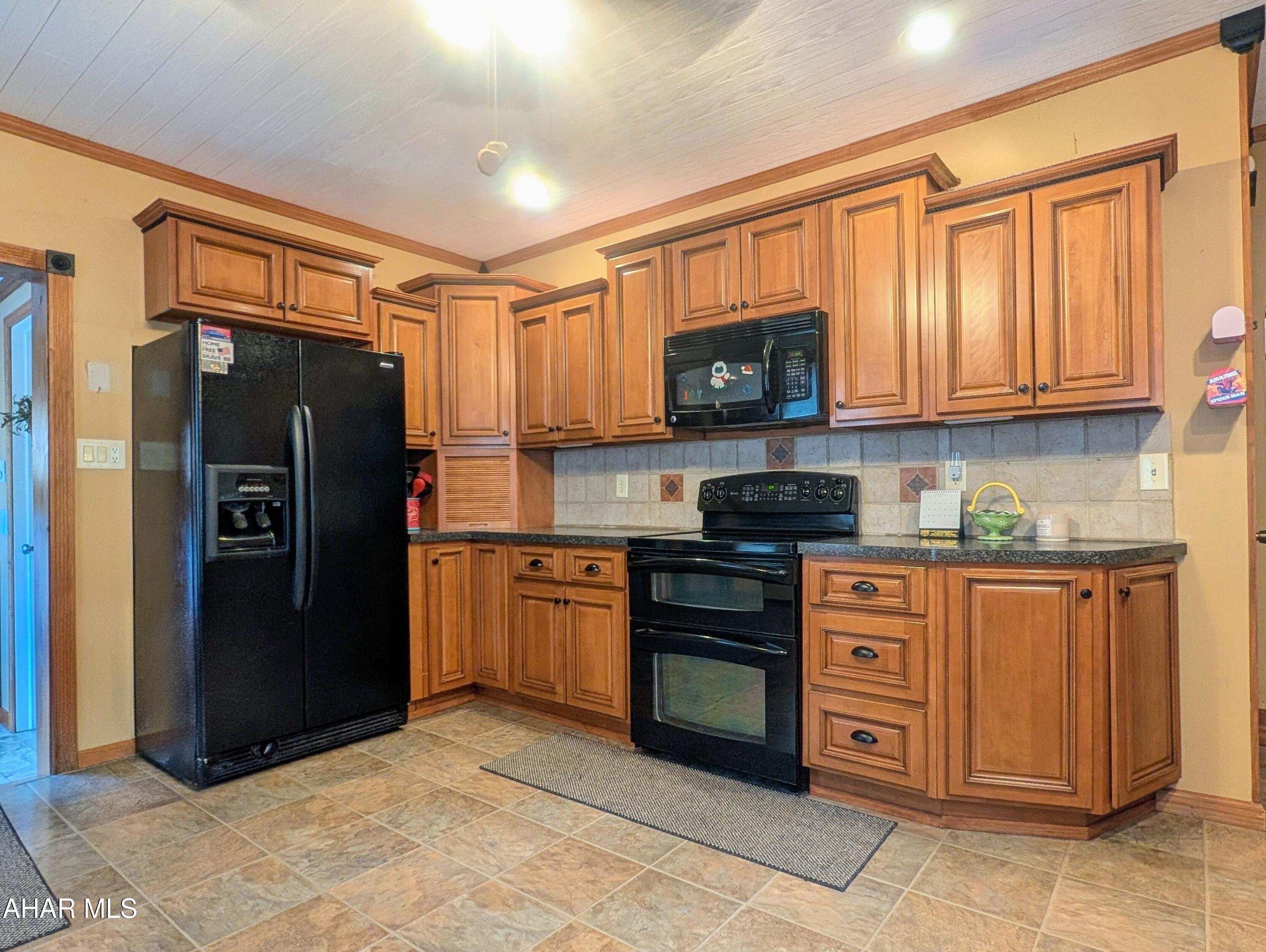 438 Grant Street Mapleton, PA 17052 - Photo 19 of 54