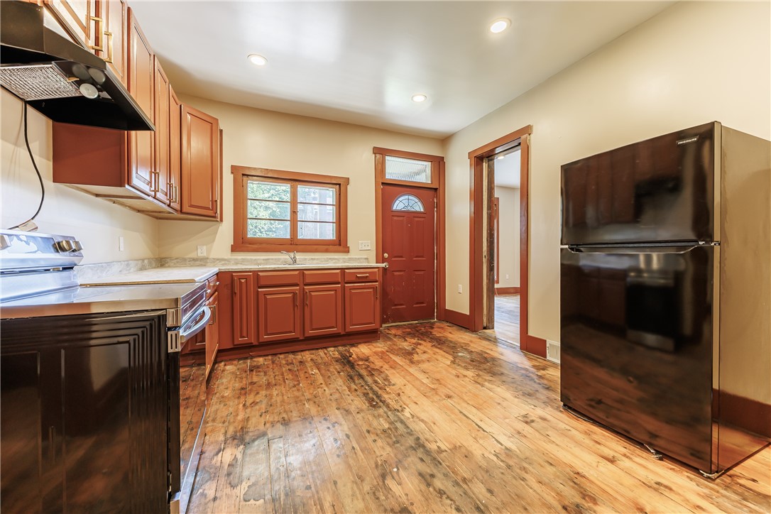268 Lyndhurst Street Rochester, NY 14605 - Photo 5 of 13