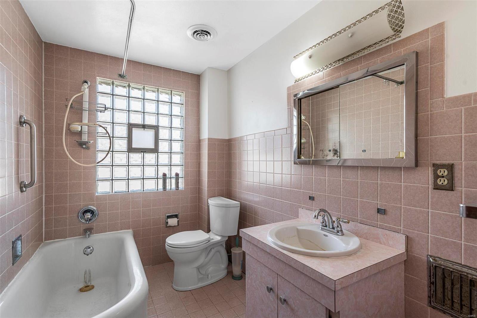 5401 Heege Road St. Louis, MO 63123 - Photo 29 of 29 Gallery Image 29