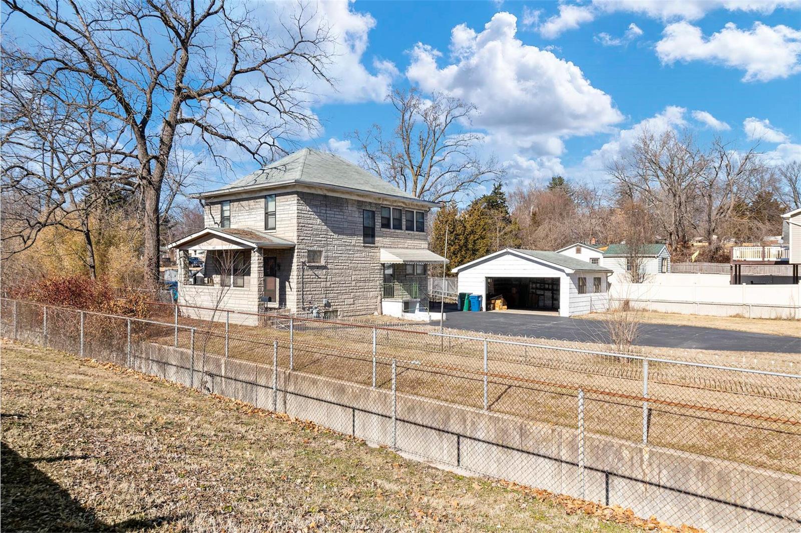 5401 Heege Road St. Louis, MO 63123 - Photo 3 of 29 Gallery Image 3