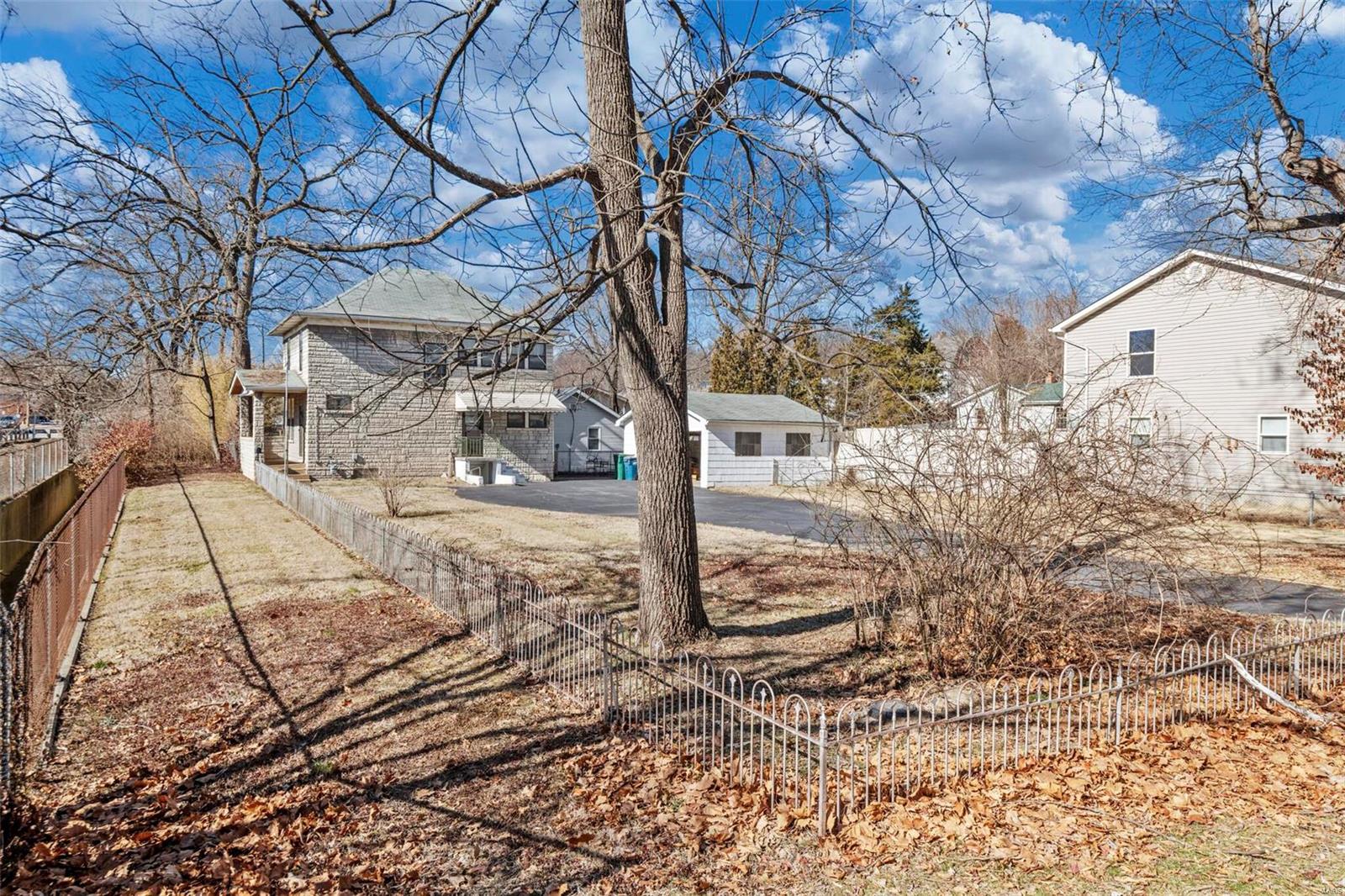 5401 Heege Road St. Louis, MO 63123 - Photo 6 of 29 Gallery Image 6