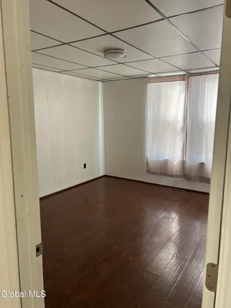 $1,375 | 1908 4th Avenue, Unit 1S, Watervliet, NY 12189