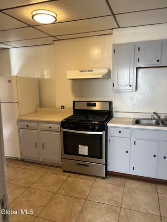 $1,375 | 1908 4th Avenue, Unit 1S, Watervliet, NY 12189