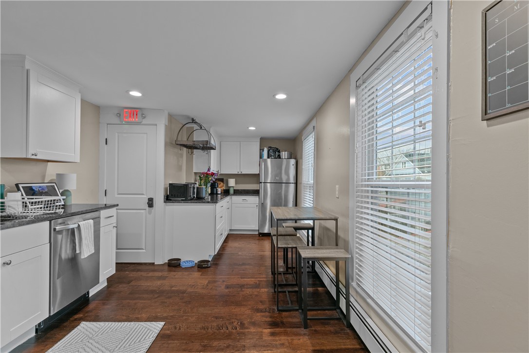 5 Elliot Place Newport, RI 02840 - Photo 10 of 38