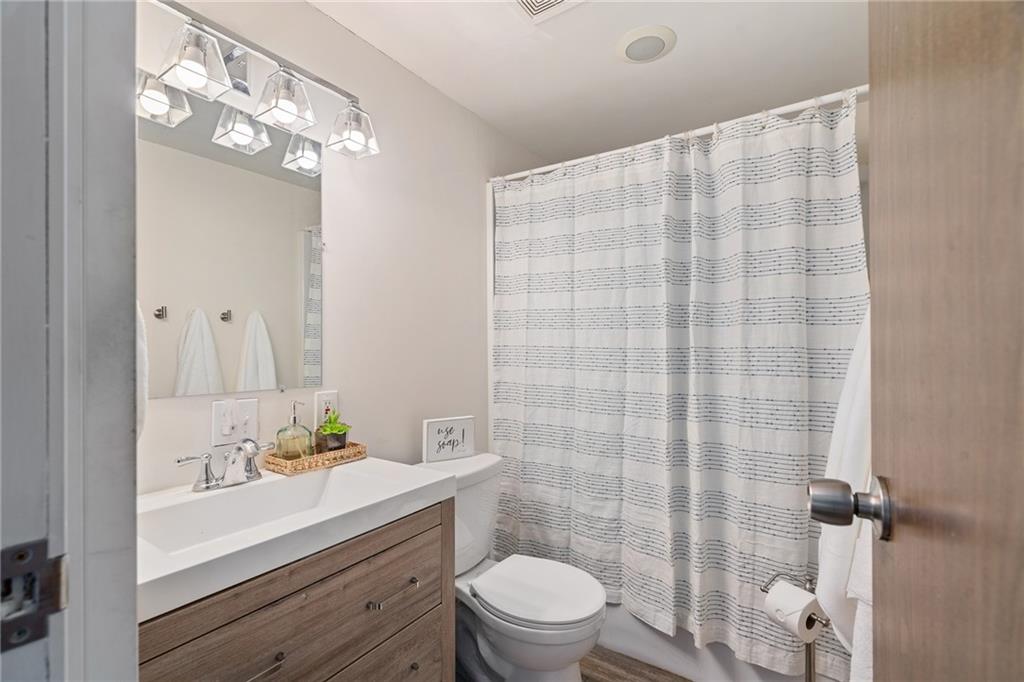 4049 Montana Road Ottawa, KS 66067 - Photo 17 of 41