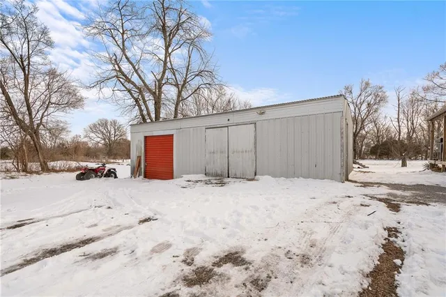 $325,000 | 4049 Montana Road, Ottawa, KS 66067