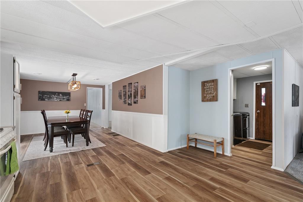 4049 Montana Road Ottawa, KS 66067 - Photo 7 of 41