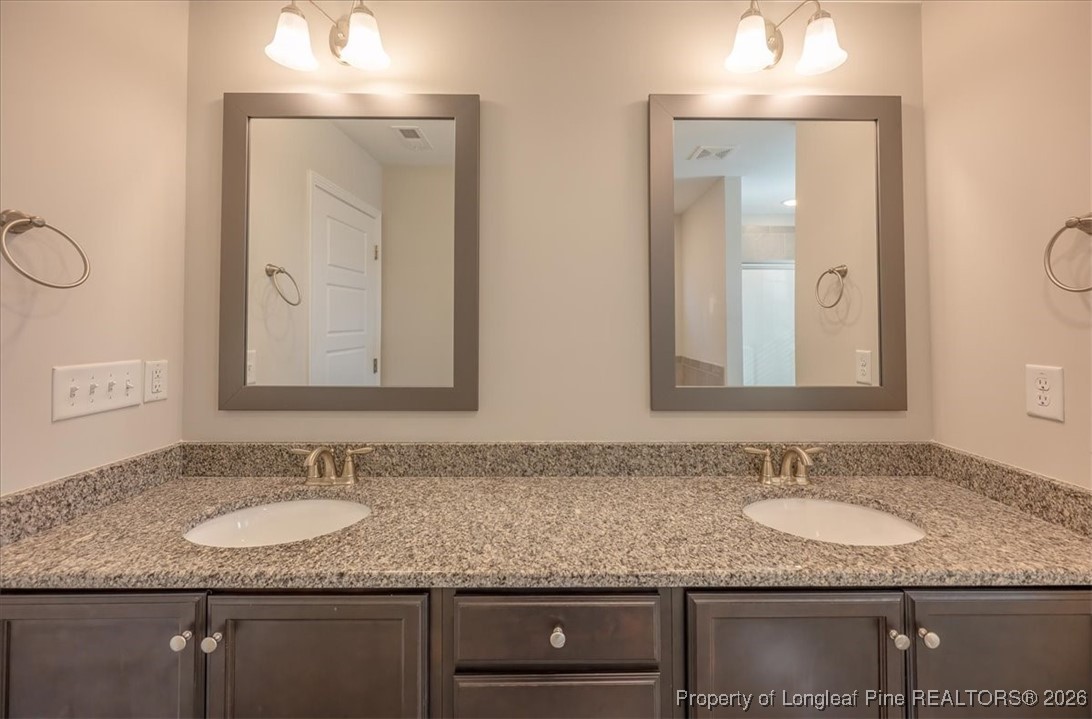 7680 Rufus Johnson Road Fayetteville, NC 28306 - Photo 21 of 39 Primary Bathroom