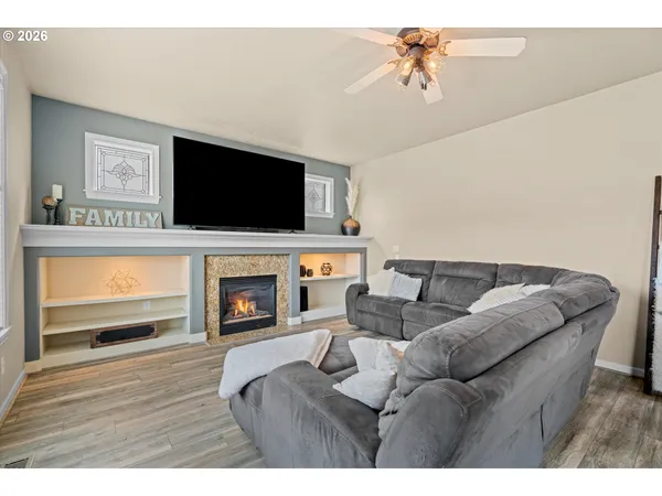 $580,000 | 14707 Sugarpine Street, Oregon City, OR 97045