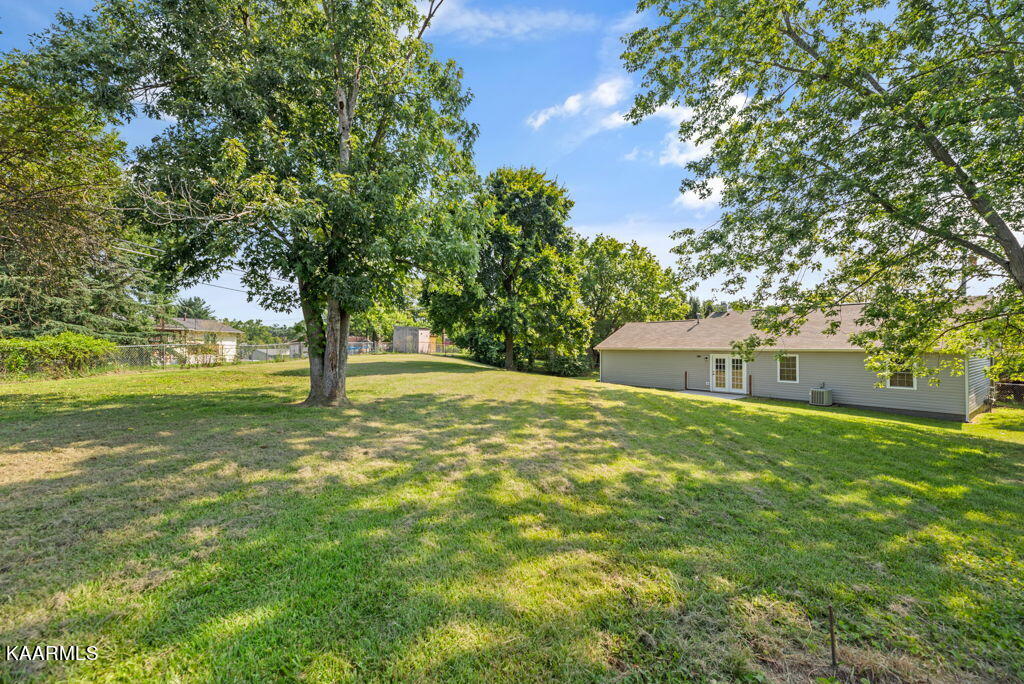 7701 Rymark Court Powell, TN 37849 - Photo 10 of 30 18-web-or-mls-Rmrk7701 (55)