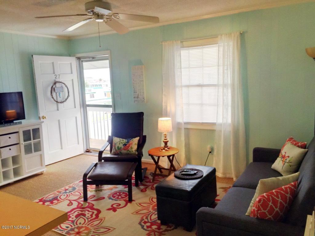 127 Old Causeway Road, Unit 27 Atlantic Beach, NC 28512 - Photo 12 of 27 Living Room