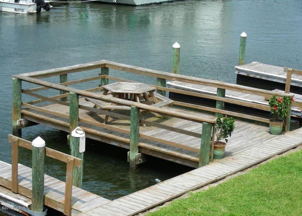 127 Old Causeway Road, Unit 27 Atlantic Beach, NC 28512 - Photo 13 of 27 Owners Docks