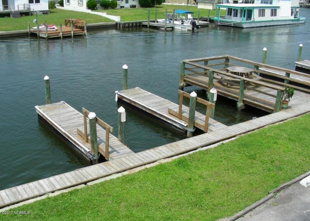 127 Old Causeway Road, Unit 27 Atlantic Beach, NC 28512 - Photo 15 of 27 Day Slips