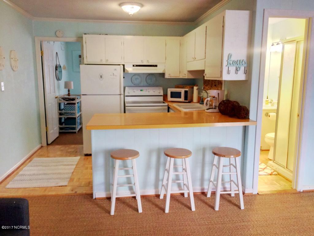 127 Old Causeway Road, Unit 27 Atlantic Beach, NC 28512 - Photo 16 of 27 Eat-In Kitchen