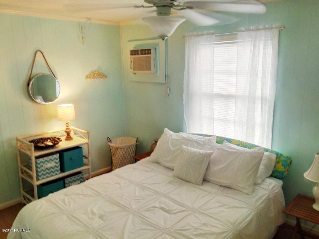 127 Old Causeway Road, Unit 27 Atlantic Beach, NC 28512 - Photo 22 of 27 Bedroom
