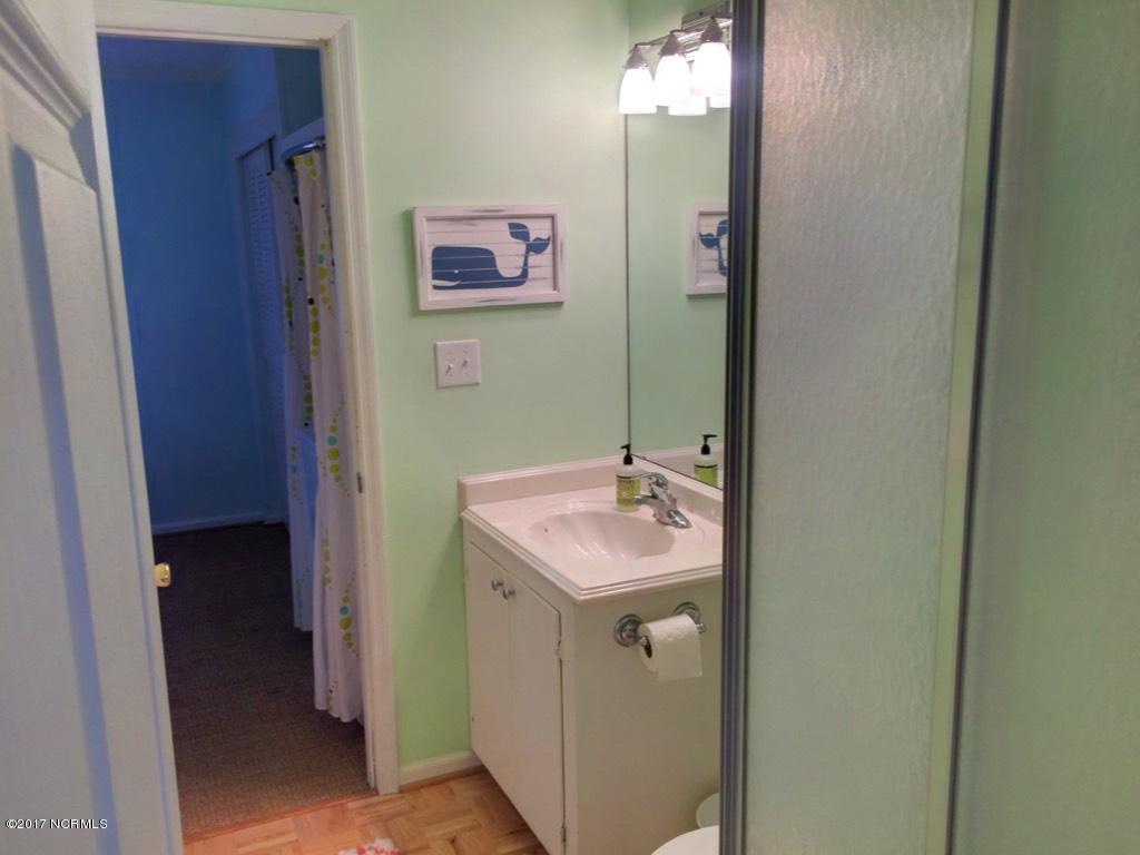 127 Old Causeway Road, Unit 27 Atlantic Beach, NC 28512 - Photo 23 of 27 Bathroom