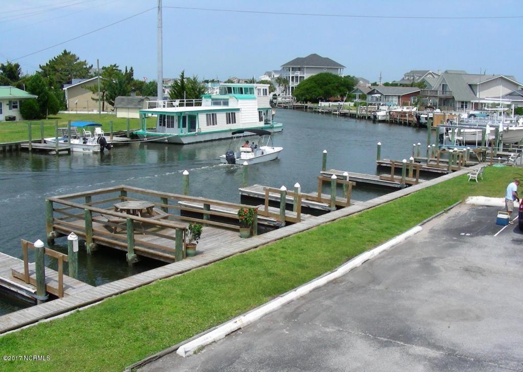 127 Old Causeway Road, Unit 27 Atlantic Beach, NC 28512 - Photo 5 of 27 Docks Lawn View Right(2)
