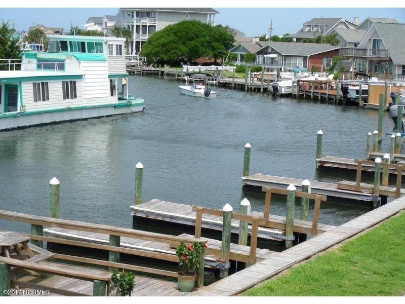 127 Old Causeway Road, Unit 27 Atlantic Beach, NC 28512 - Photo 7 of 27 Docks Lawn View Right