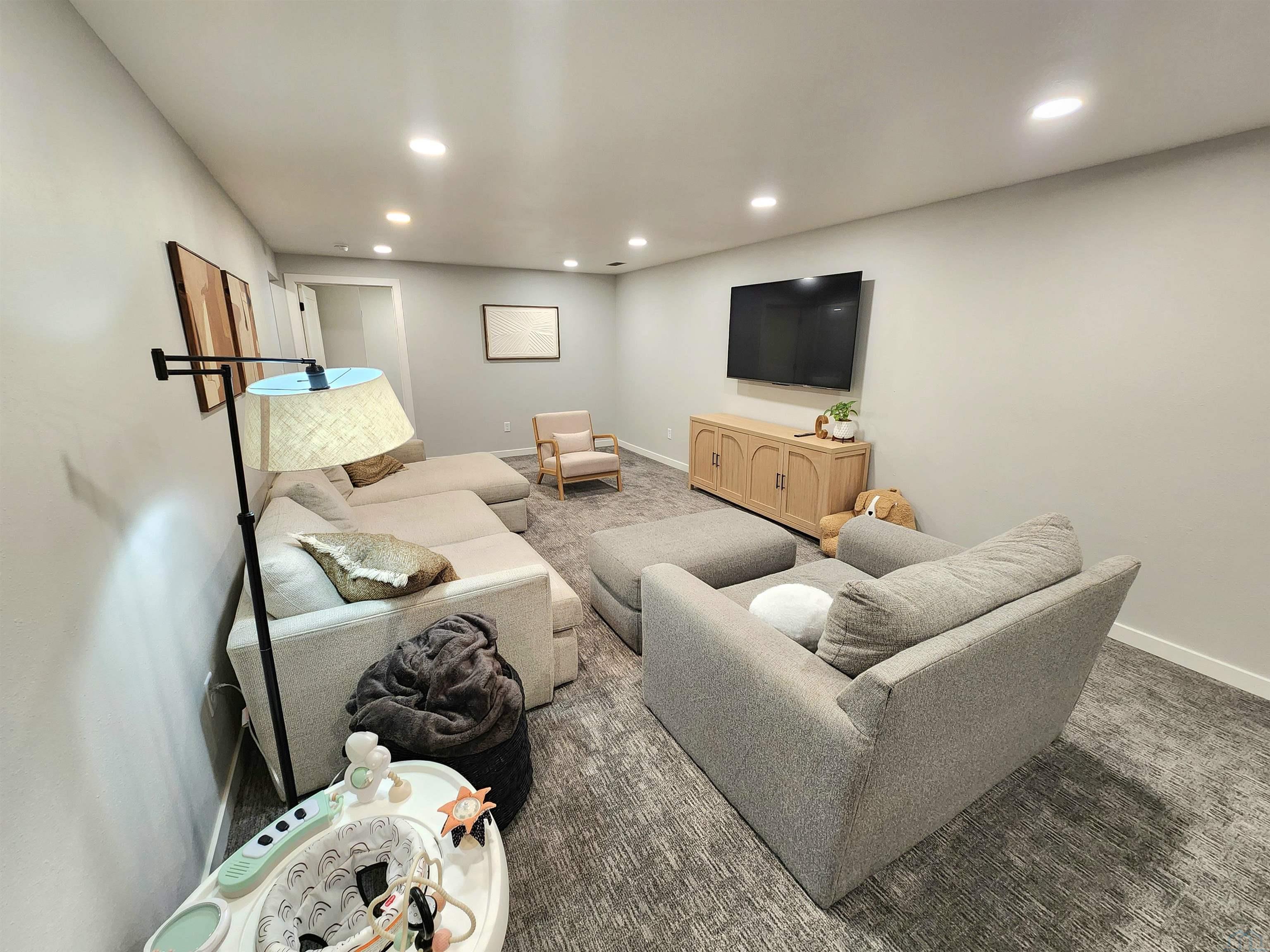 2009 Walnut Street Hull, IA 51239 - Photo 34 of 50 Gallery Image 34