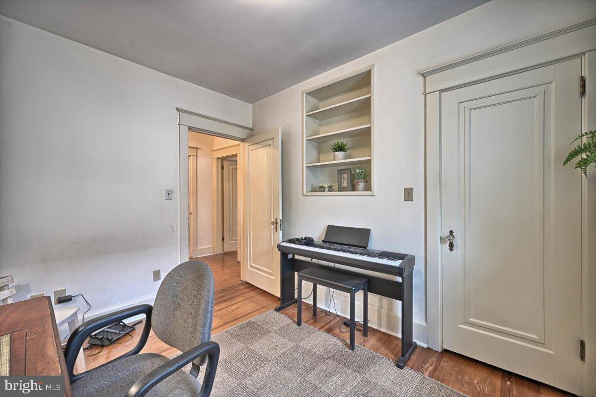 2257 Rudy Road Harrisburg, PA 17104 - Photo 18 of 52 Built-ins in the office