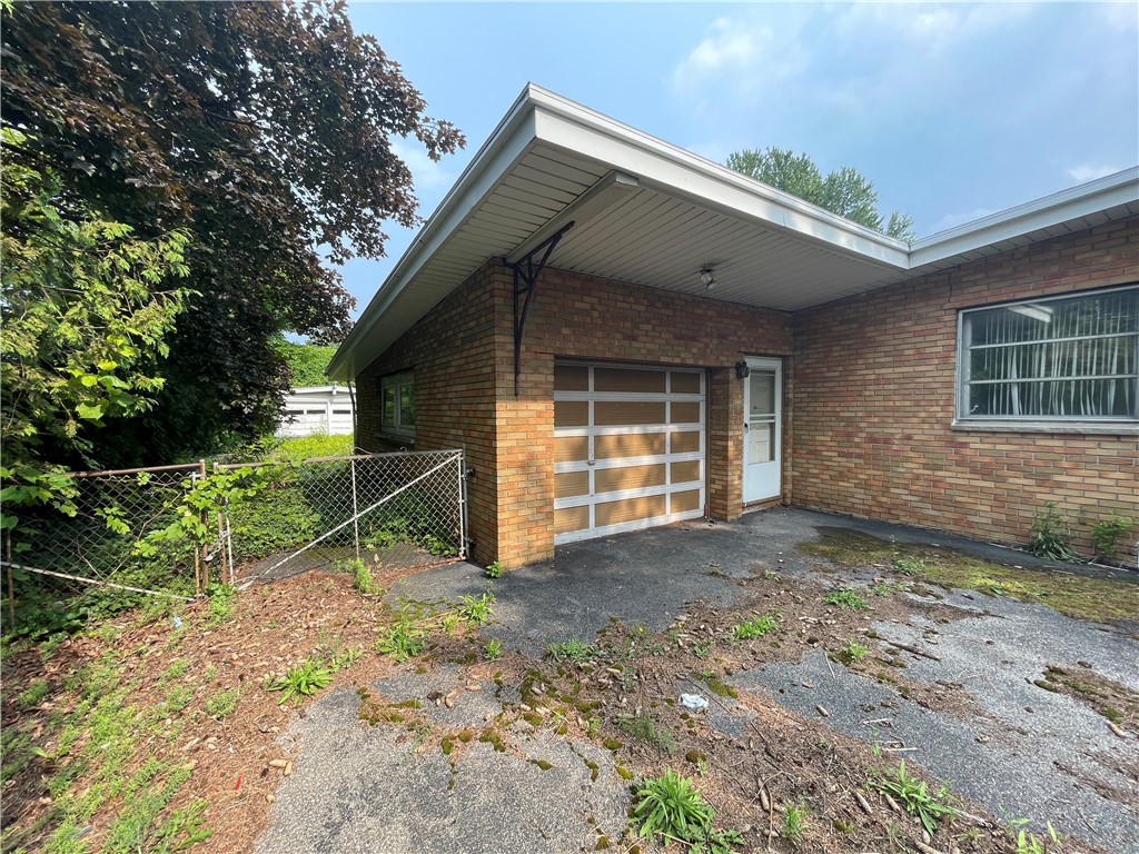 34 Island Cottage Road Greece, NY 14612 - Photo 5 of 17