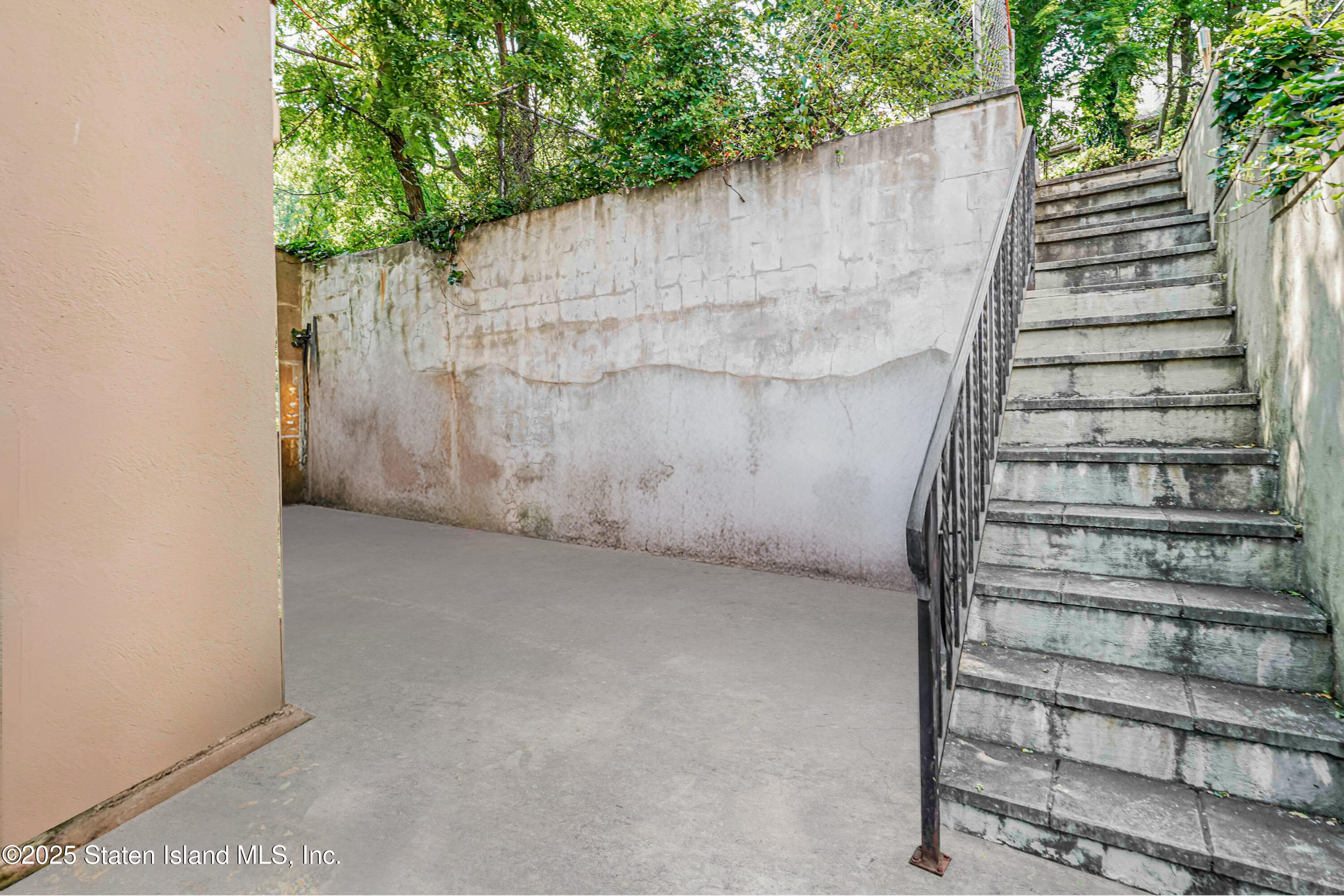 2419 Richmond Road Staten Island, NY 10306 - Photo 28 of 32 (28)