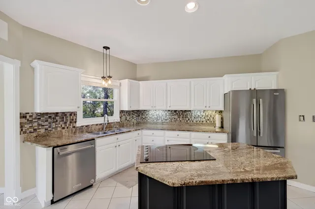 $724,900 | 8646 Sturgeon Bay Lane, Indianapolis, IN 46236