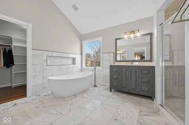 $724,900 | 8646 Sturgeon Bay Lane, Indianapolis, IN 46236