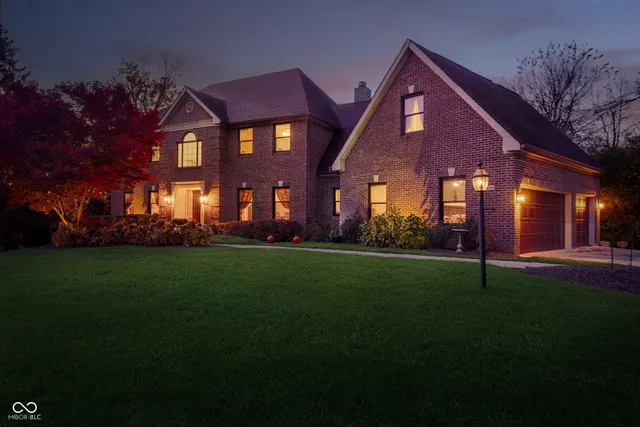 $724,900 | 8646 Sturgeon Bay Lane, Indianapolis, IN 46236