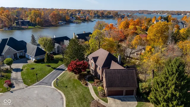 $724,900 | 8646 Sturgeon Bay Lane, Indianapolis, IN 46236