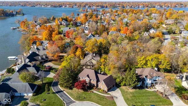 $724,900 | 8646 Sturgeon Bay Lane, Indianapolis, IN 46236