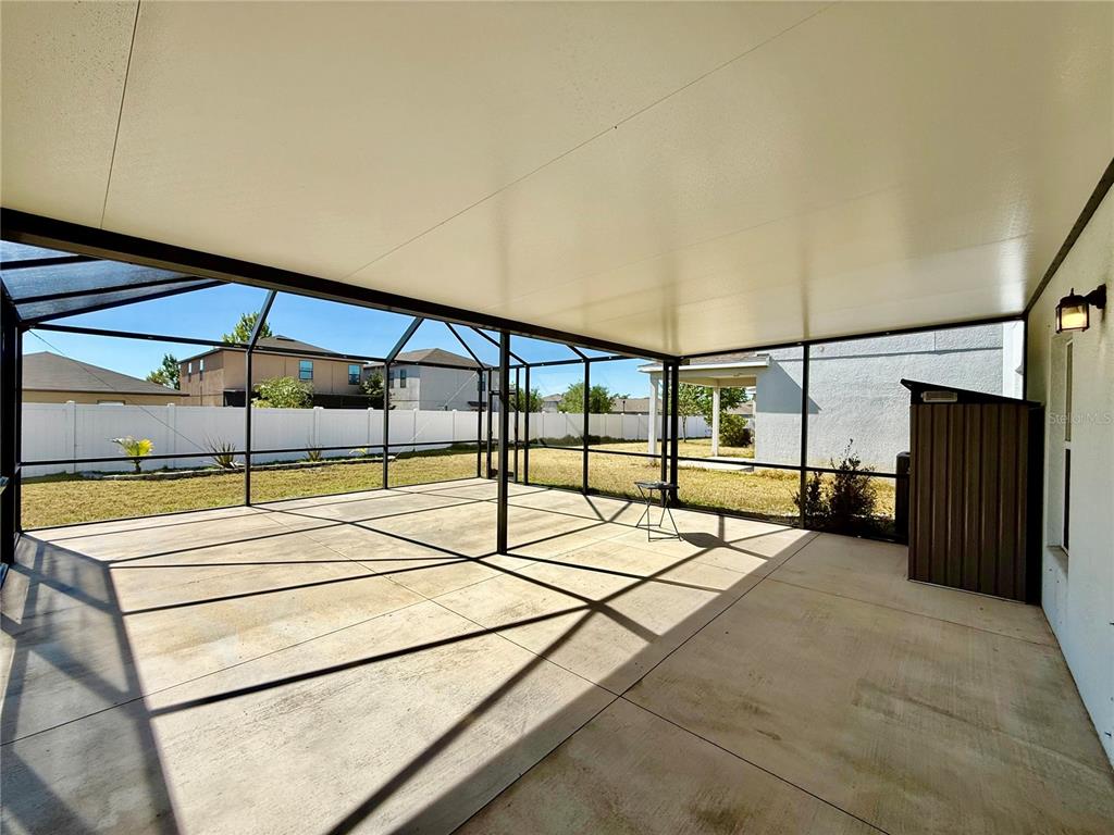14207 Poke Ridge Drive Riverview, FL 33579 - Photo 29 of 34 a view of a indoor basketball court