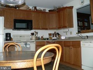 297 White Chapel Road Lancaster, PA 17603 - Photo 2 of 7 Gallery Image 2