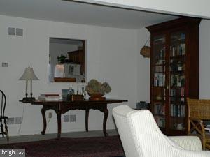 297 White Chapel Road Lancaster, PA 17603 - Photo 3 of 7 Gallery Image 3