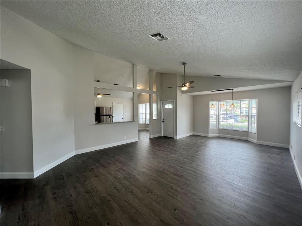 22750 Pickerel Circle Boca Raton, FL 33428 - Photo 4 of 15