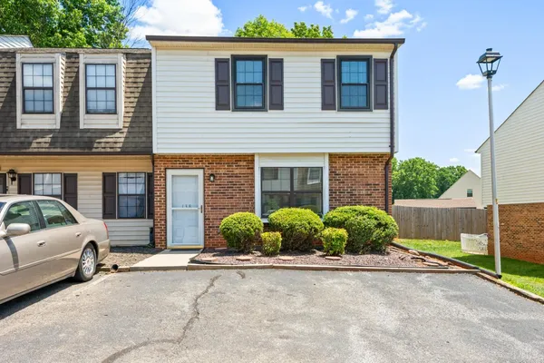 $184,900 | 138 Cape Charles Square, Unit 138, Lynchburg, VA 24502