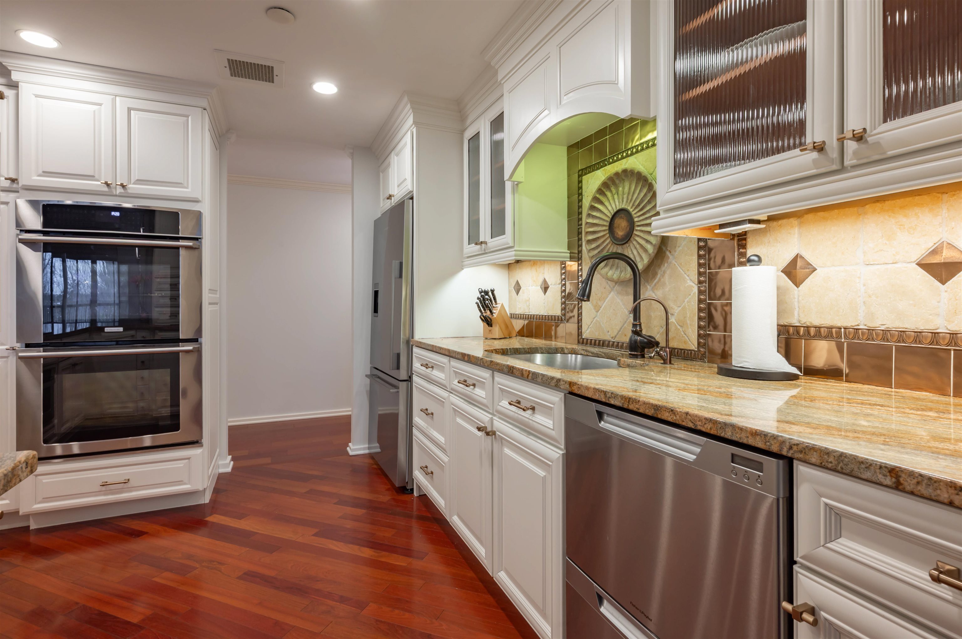 300 River Road, Unit 501 Manchester, NH 03104 - Photo 12 of 58