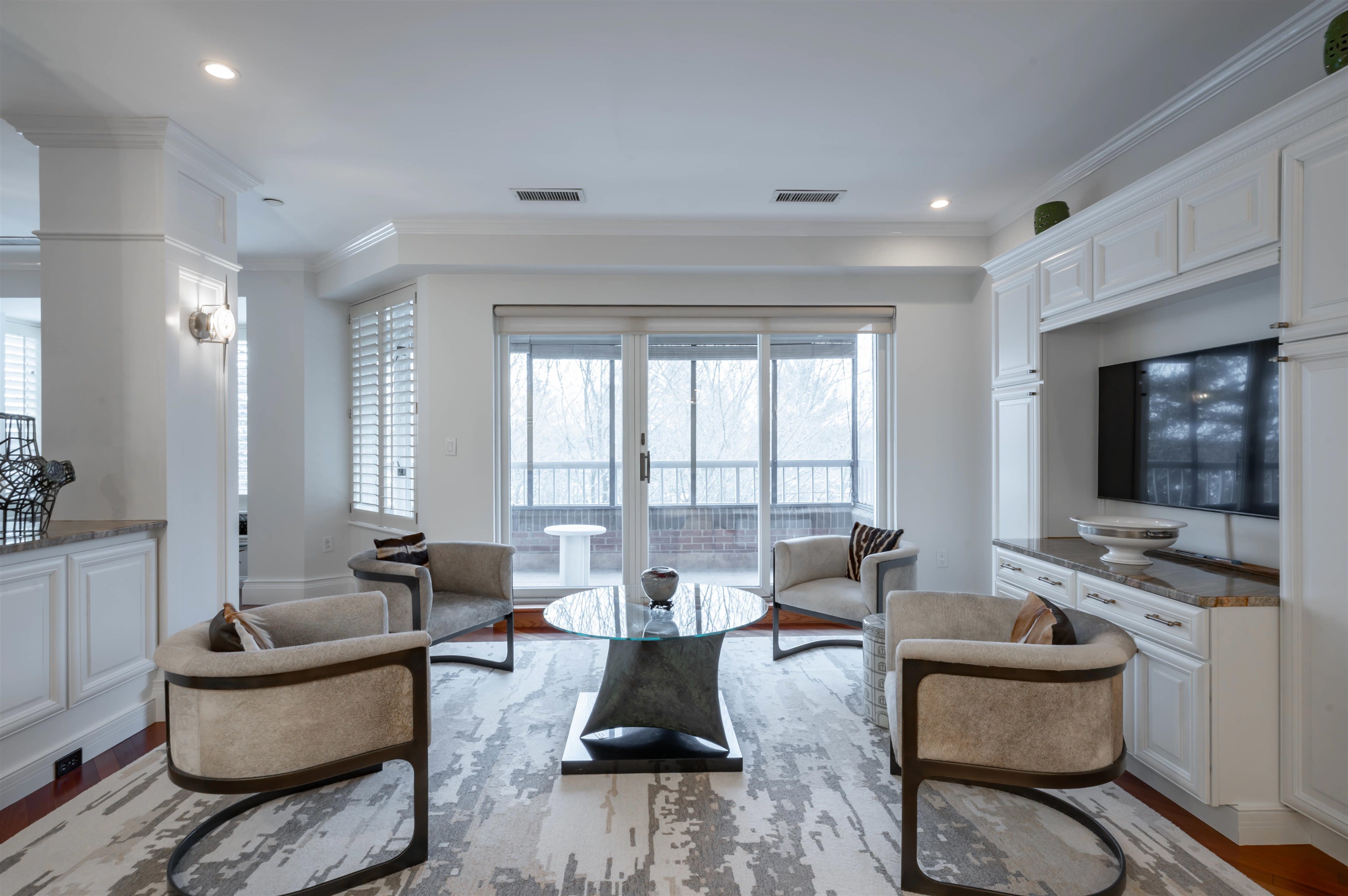 300 River Road, Unit 501 Manchester, NH 03104 - Photo 18 of 58